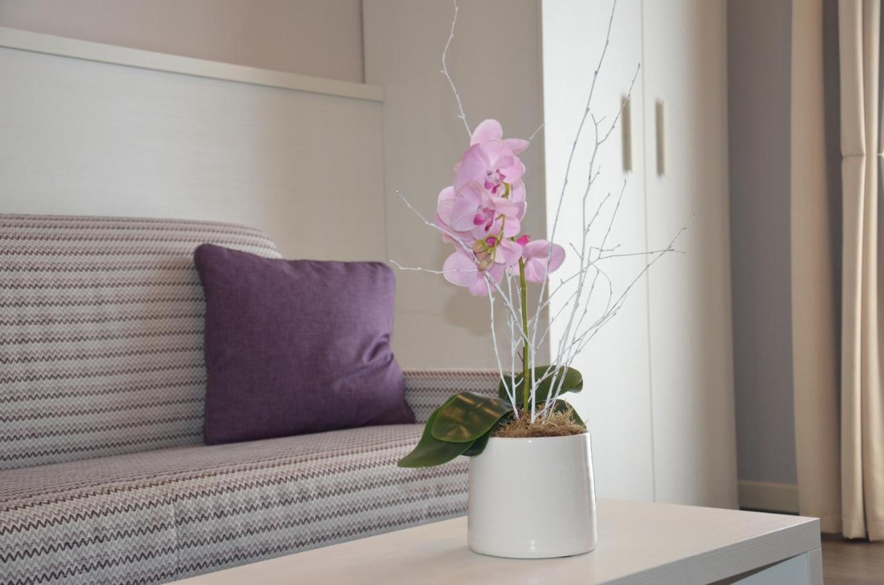 Bed and Breakfast H2O Сирмионе Экстерьер фото