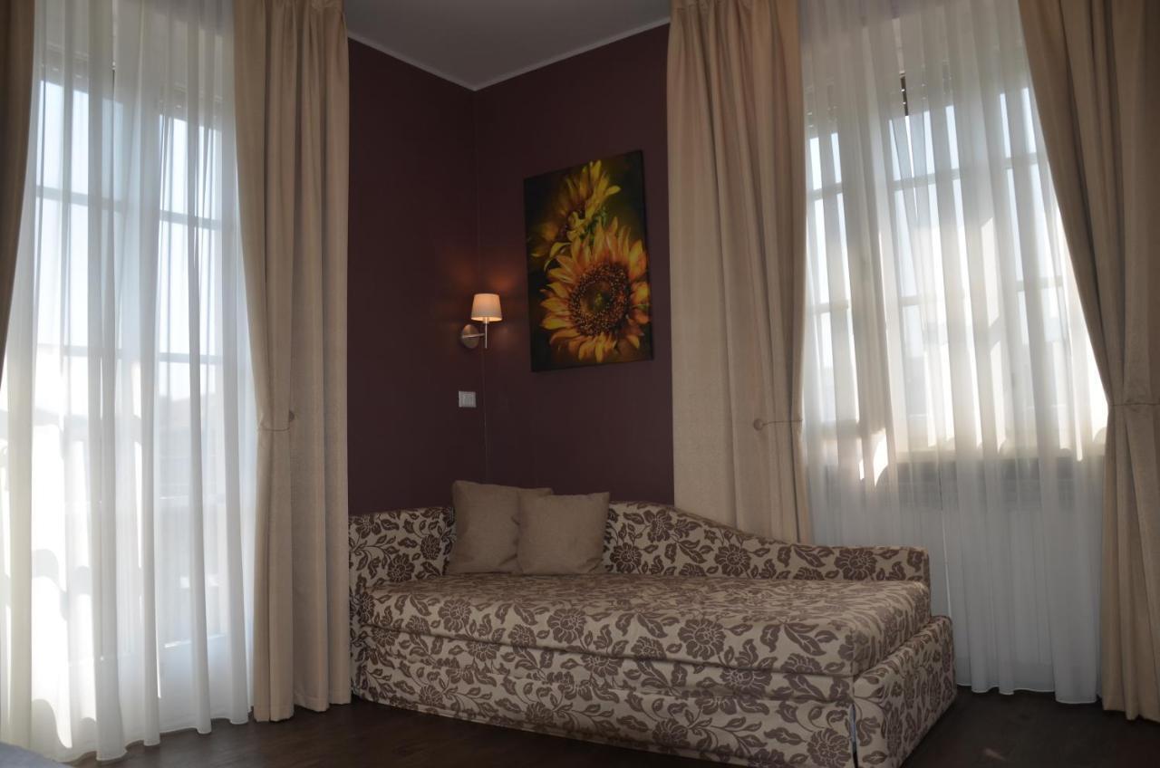 Bed and Breakfast H2O Сирмионе Экстерьер фото