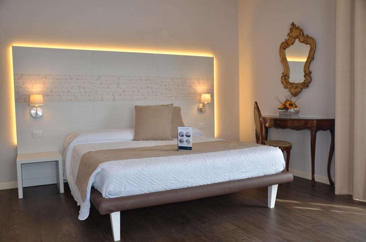 Bed and Breakfast H2O Сирмионе Экстерьер фото