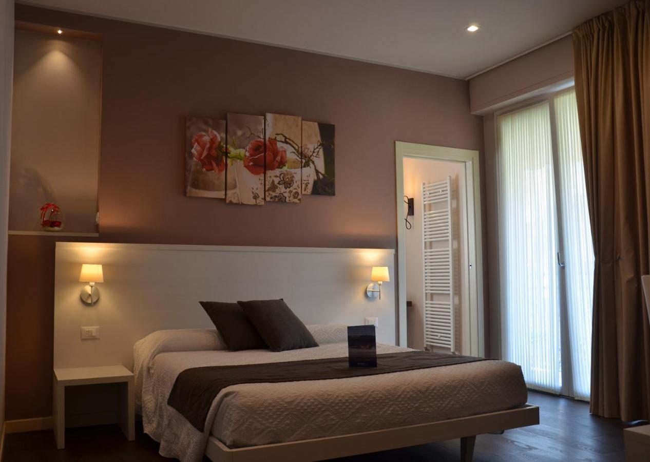 Bed and Breakfast H2O Сирмионе Экстерьер фото